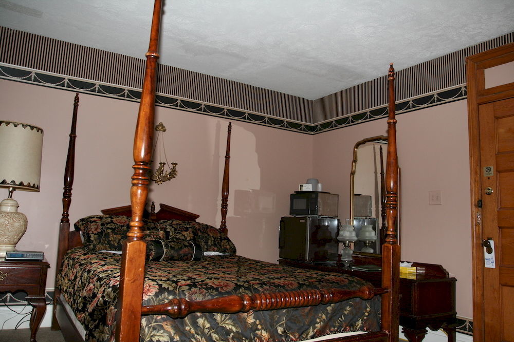 Hotel Gunter Frostburg Экстерьер фото