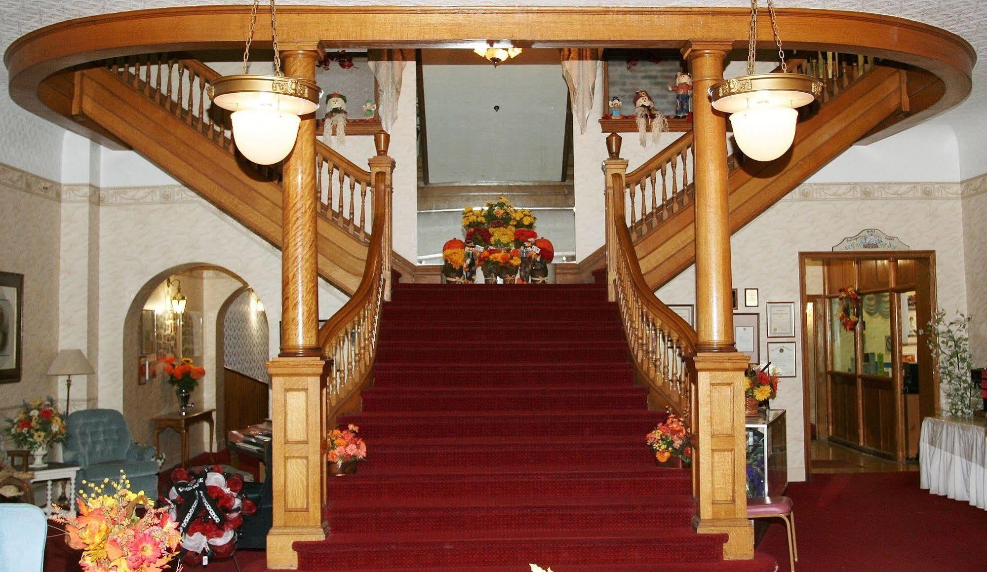 Hotel Gunter Frostburg Экстерьер фото